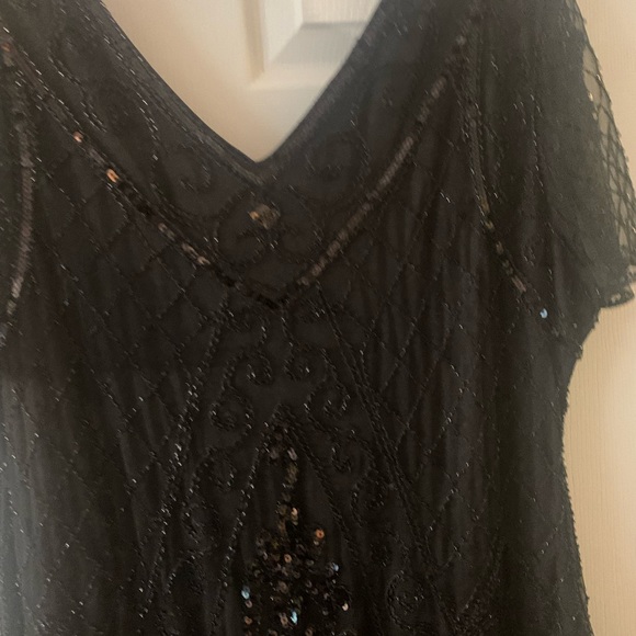 BLACK SEQUIN BEADED FRINFGED DRESS, SIZE M/L, NEW IN PACKAGING. - Picture 5 of 7